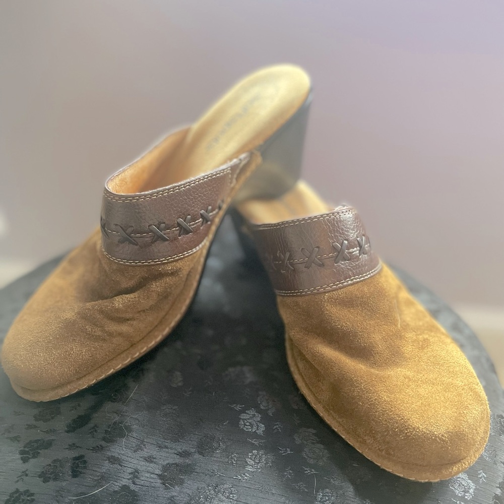 Soft spots slide on backless brown booties